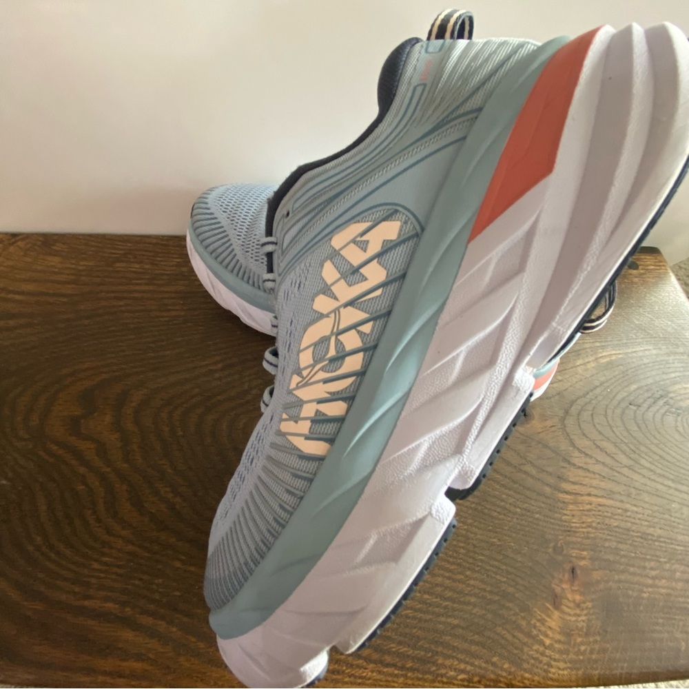 HOKA Women’s Size 7 Bondi 7 1110518 BFOB FE1221B